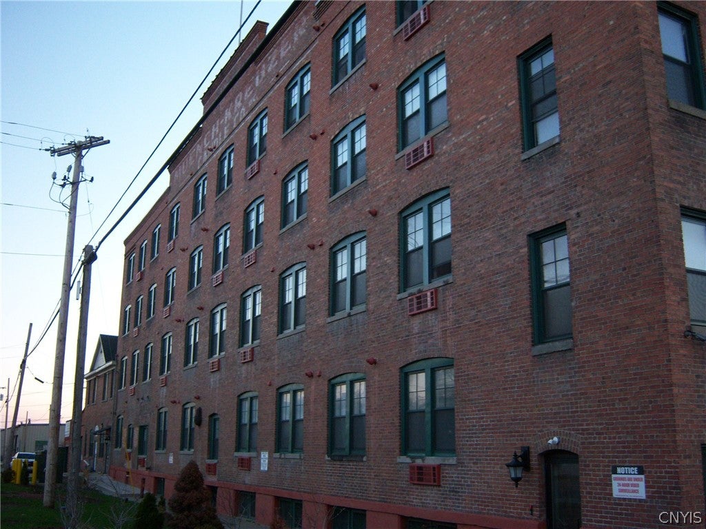 617 E Hiawatha Boulevard 4 — photo