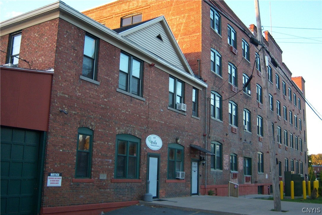 617 E Hiawatha Boulevard 28 — photo