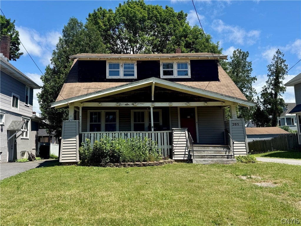205 E Linden Street — photo