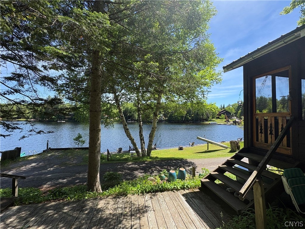 17 Sixth Lake Road, Inlet NY 13360