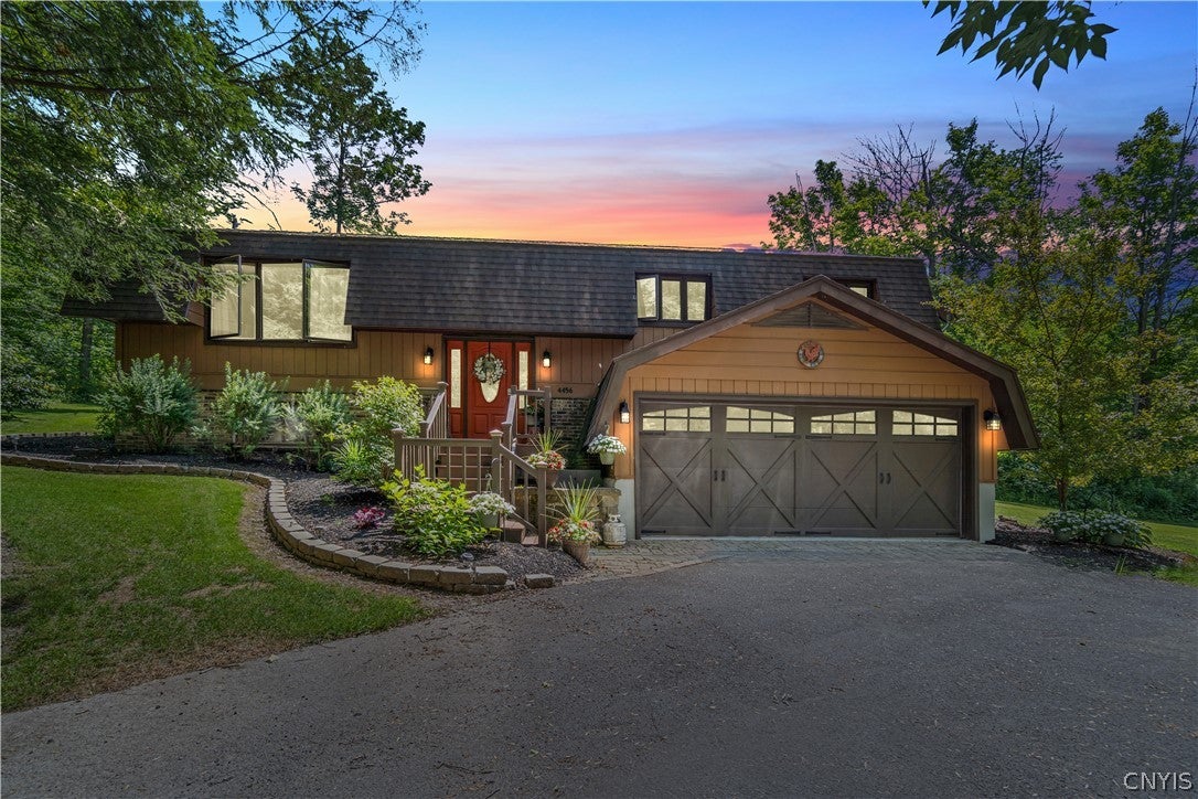 4456 Francis Rd — photo