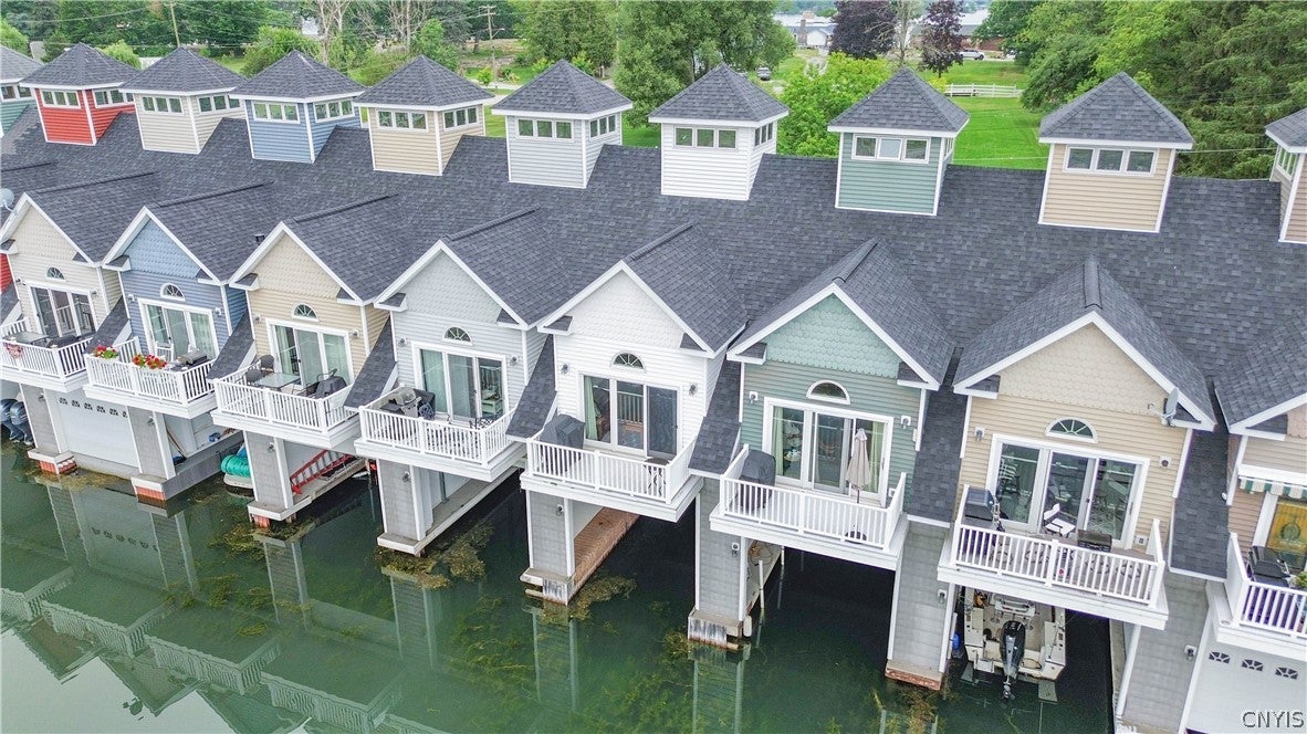 11 Harbor Villas — photo