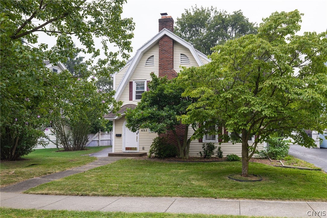 607 Laurelton Road — photo