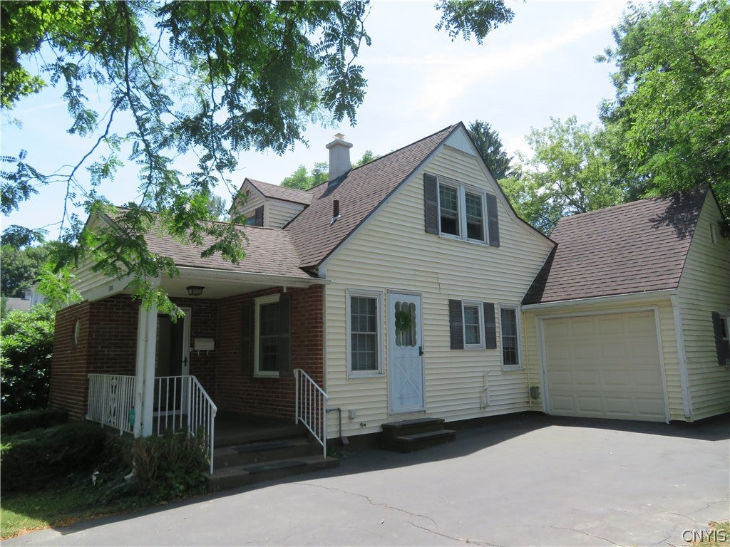 120 Kensington Drive — photo