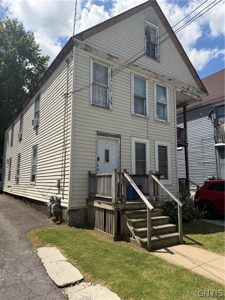 922 Elizabeth Street — photo