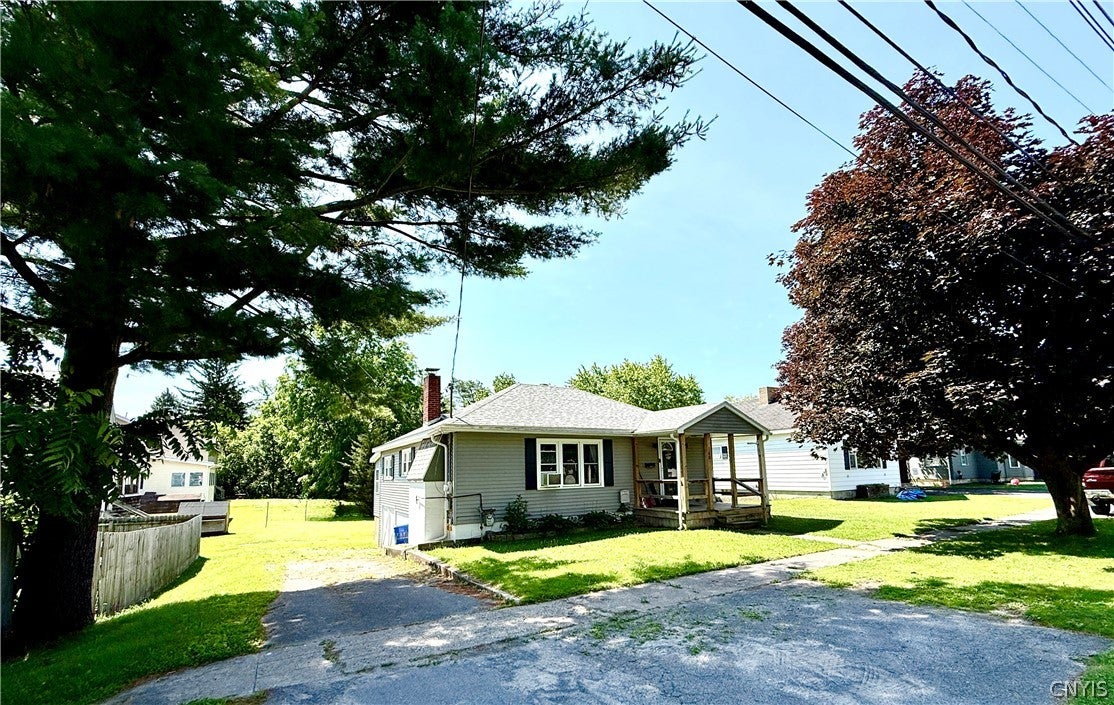 160 Rowley Street — photo