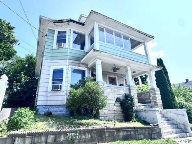 1210 Noyes Street — photo