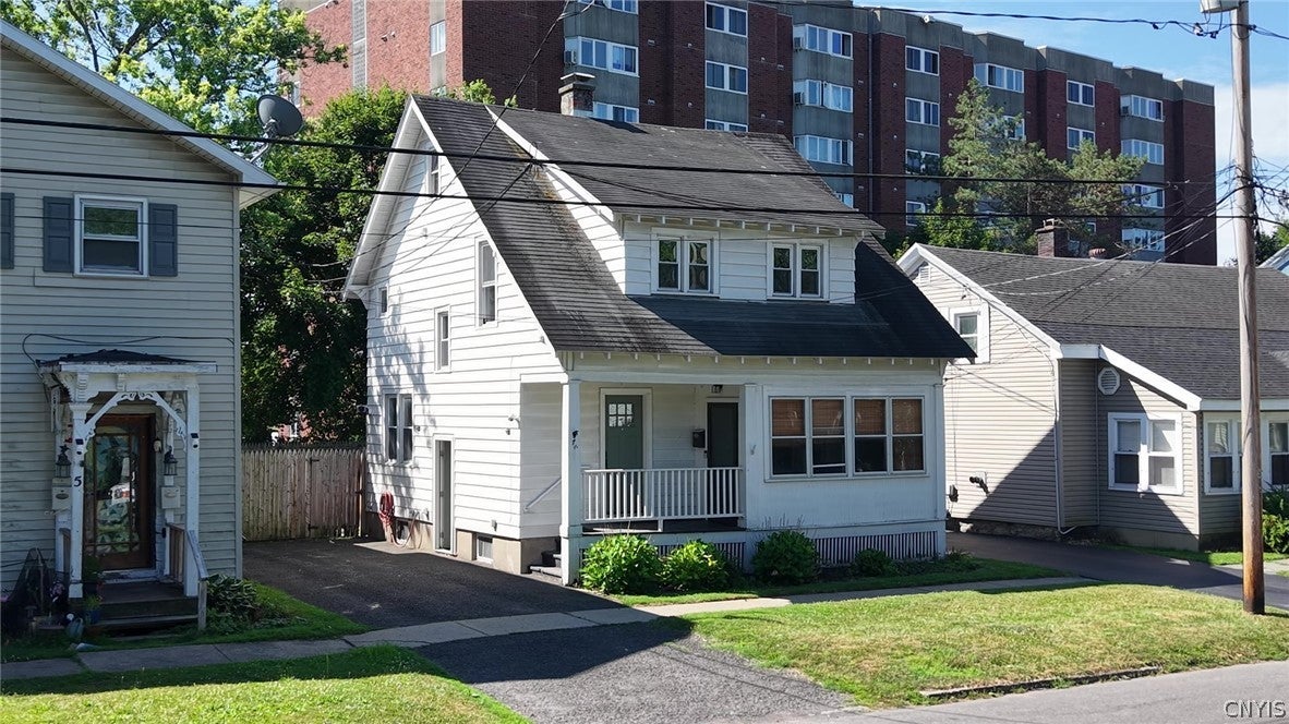 7 Tracey Street — photo