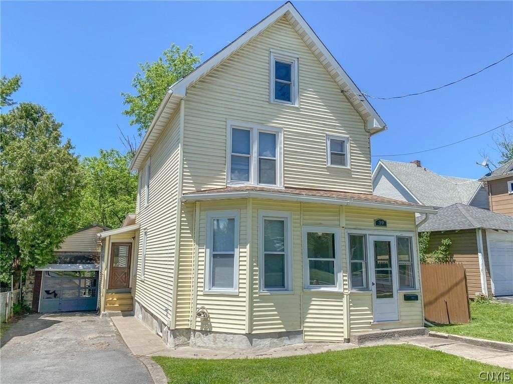 39 N Division Street — photo
