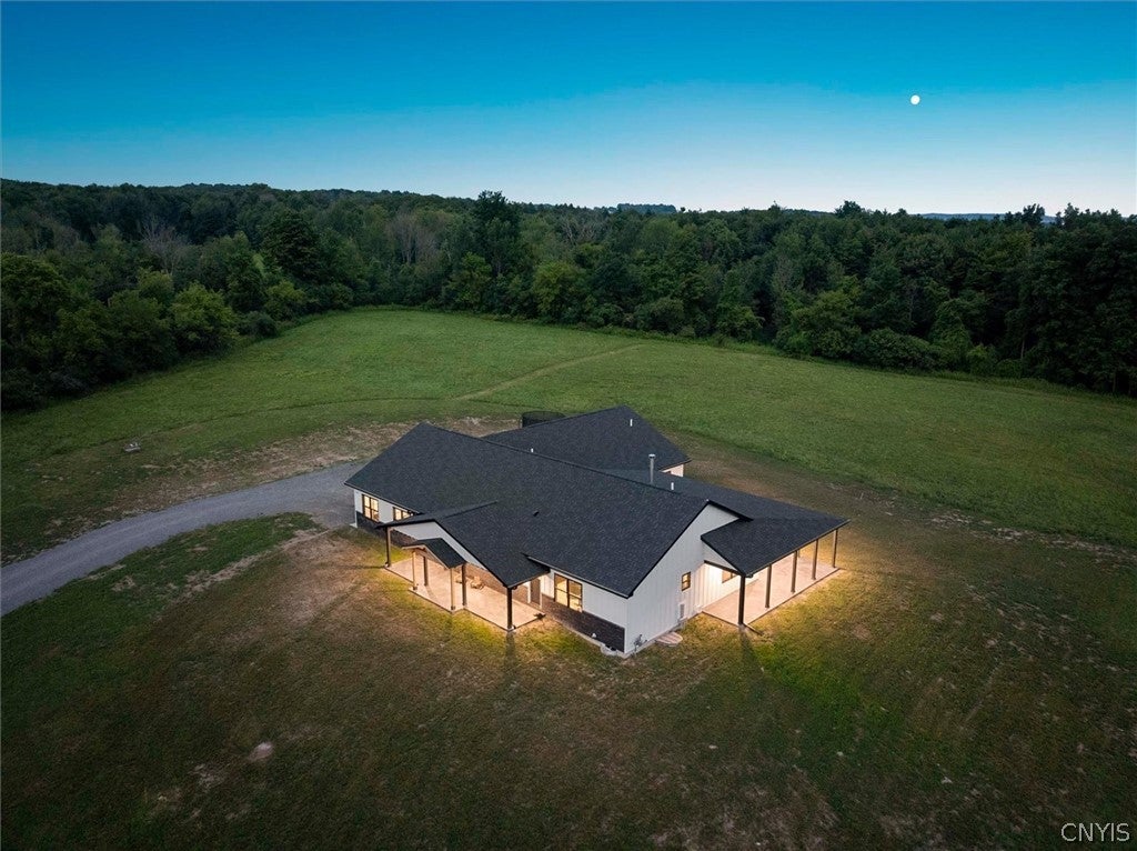 9368 Chapman Road — photo