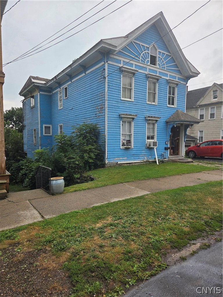 65 Loomis Street — photo