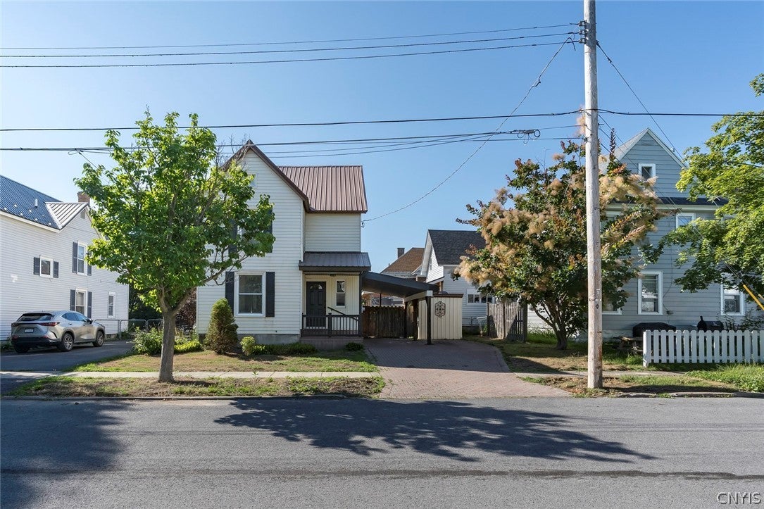 406 Broadway Avenue E — photo