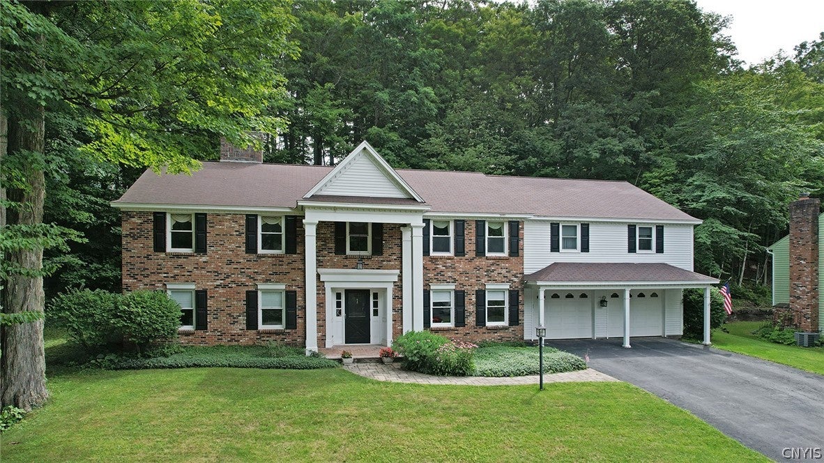 115 Woodberry Lane — photo