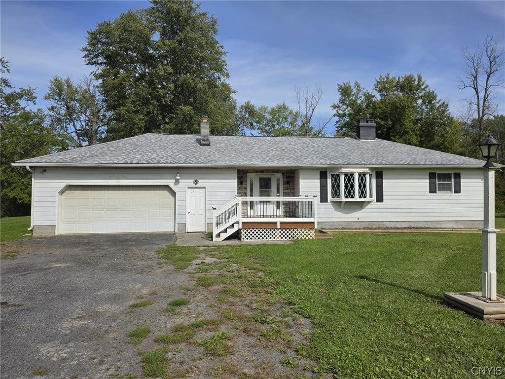 1041 Old State Route 31 — photo
