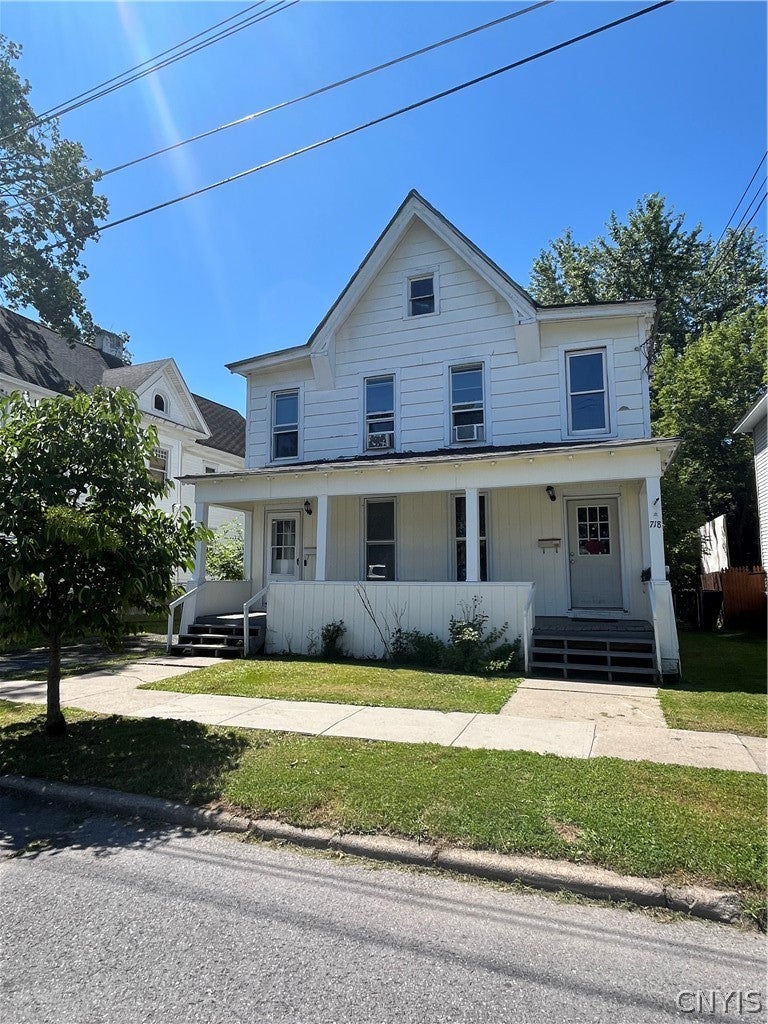 718 Cadwell Street — photo