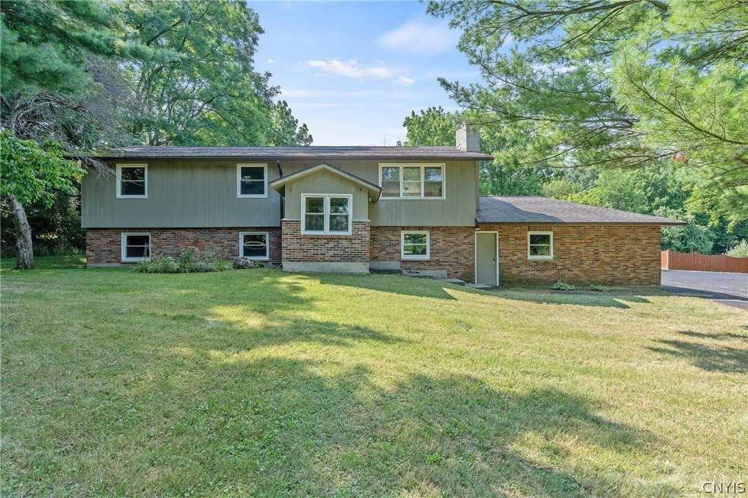 101 Saturn Drive — photo