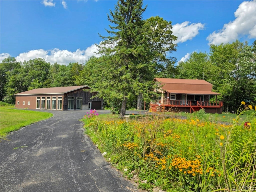 7469 Buck Hill Road — photo