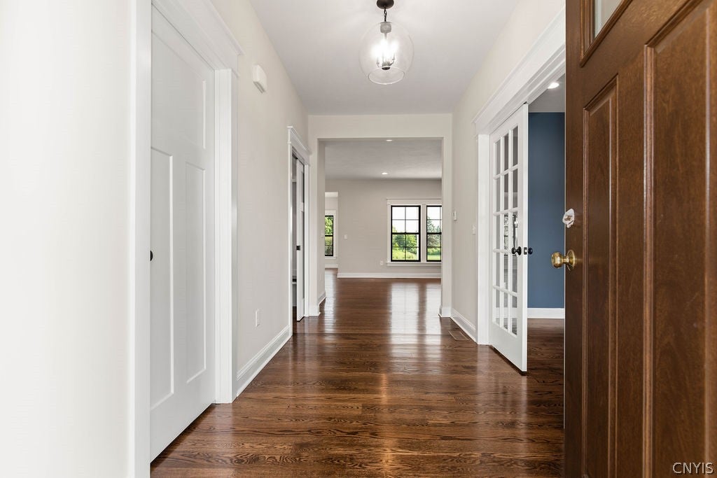 Home in Manlius, NY 13104 — photo 2