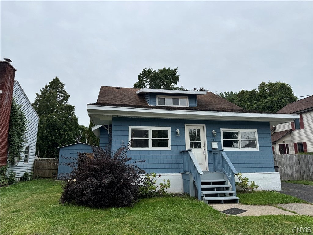 715 W Court Street — photo