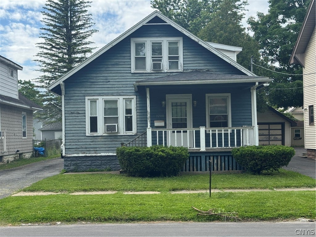 1208 Churchill Avenue — photo