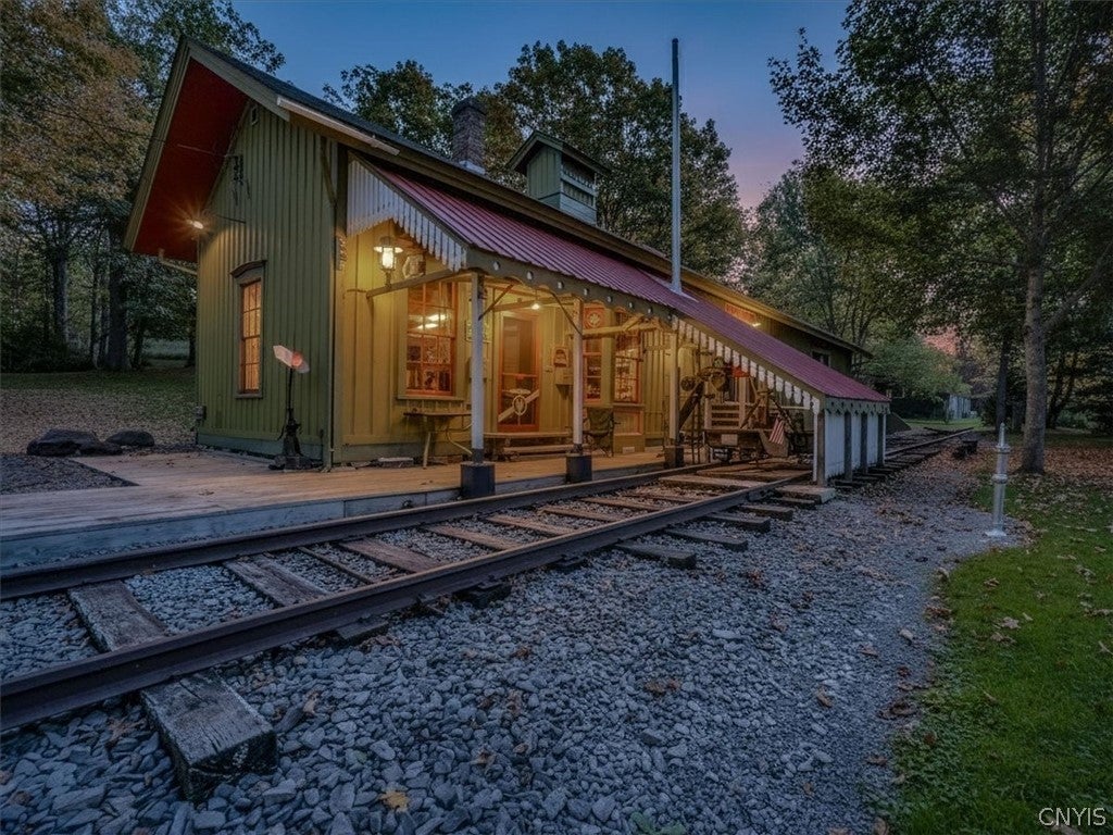 6324 E Hill Road — photo