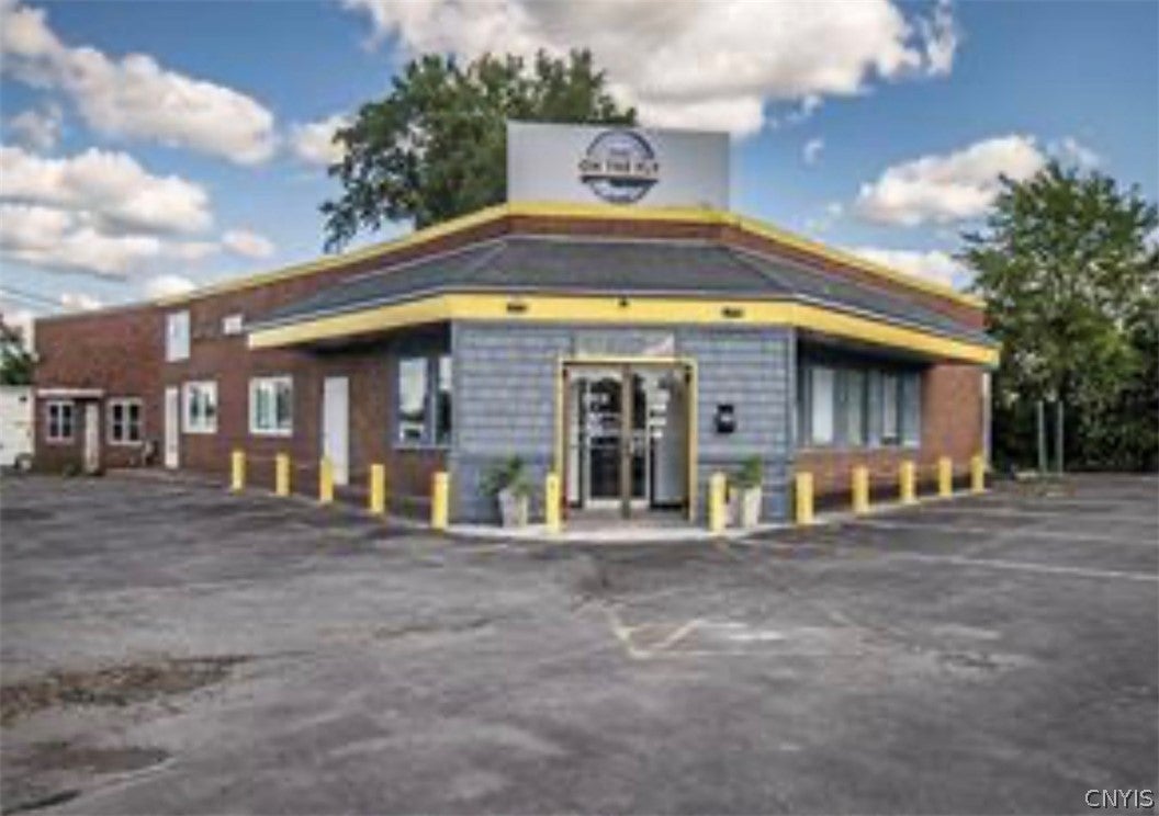 3604 Court Street — photo