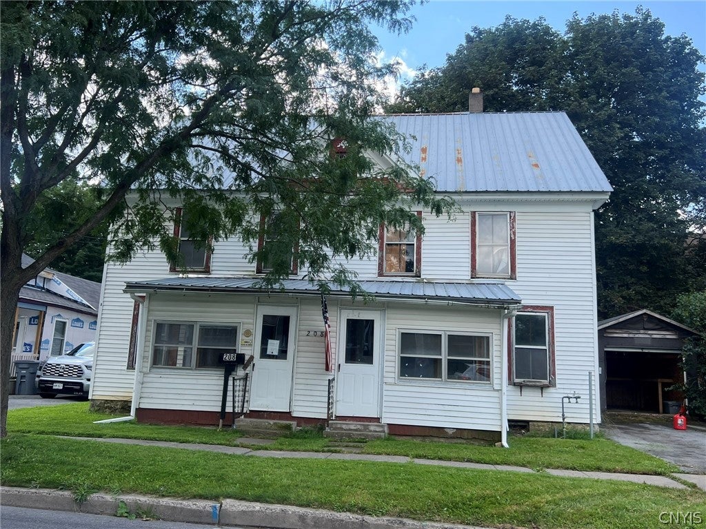 208 Academy Street — photo