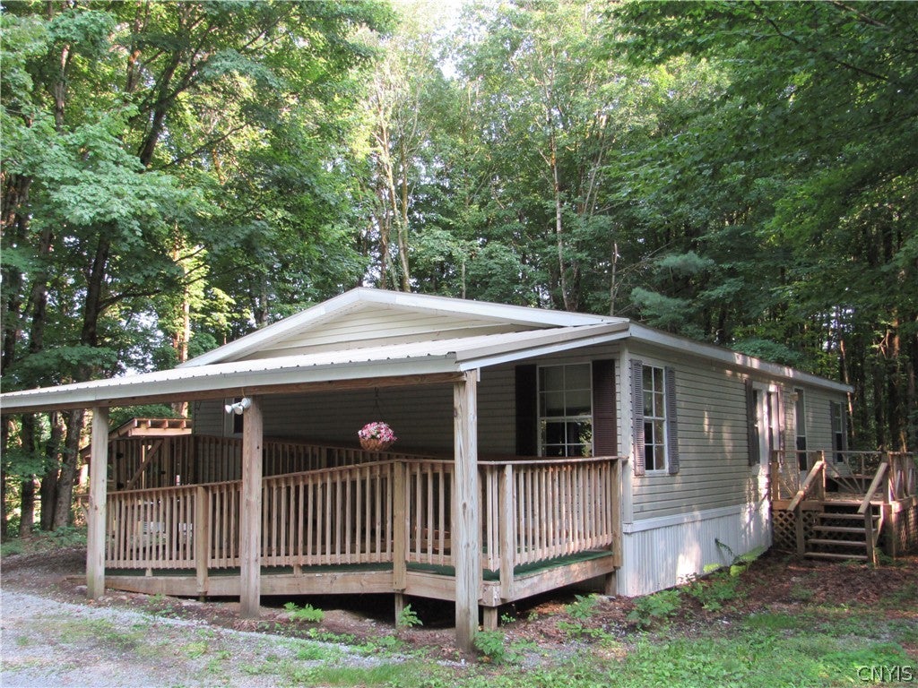 7588 Quaker Hill Road — photo