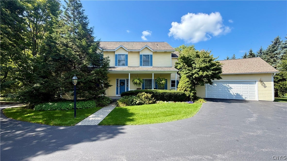 1021 Autumntree Ct — photo