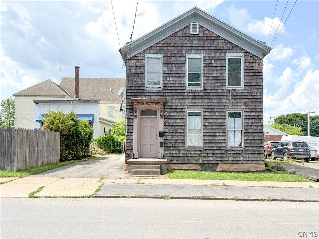 604 Mohawk Street — photo