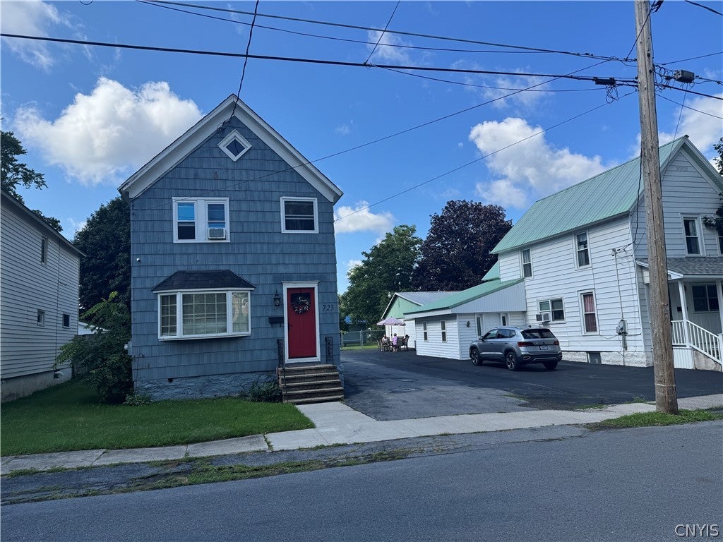 723 Lawrence Street — photo