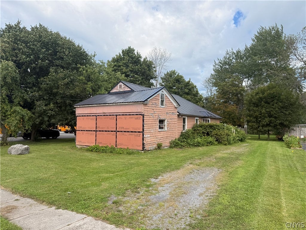 206 Woolsey Street — photo