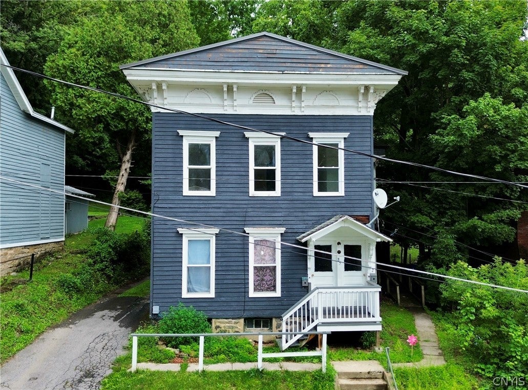 85 N William Street — photo