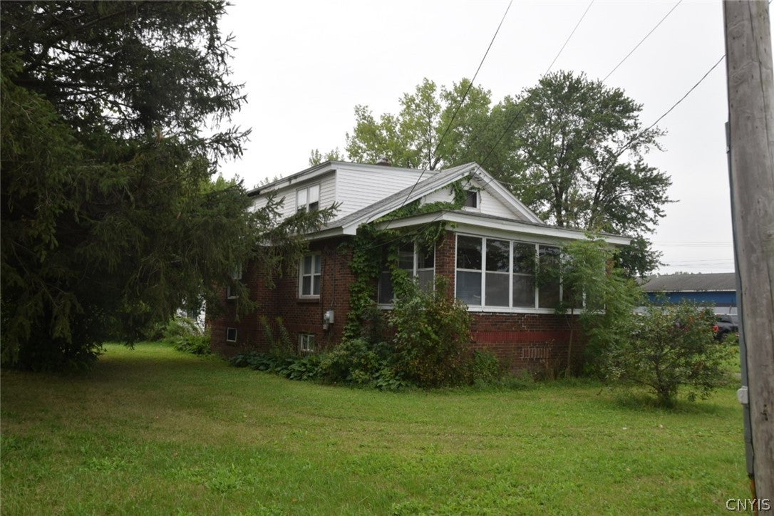 6086 Court Street Road — photo