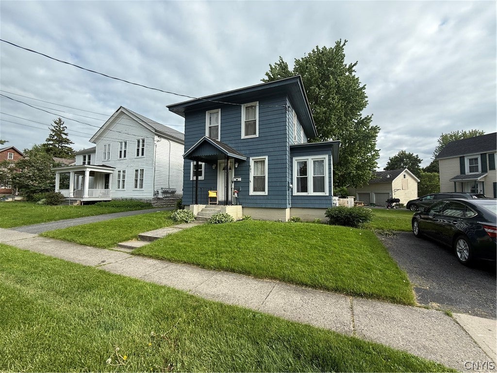 451 W Ten Eyck Street — photo