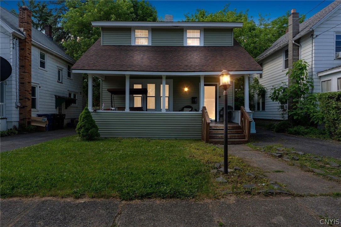 122 Cortland Place — photo