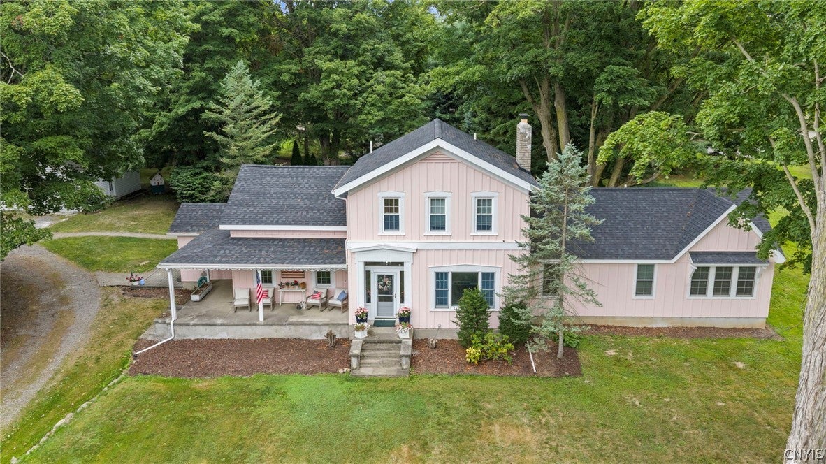 7805 Hicks Road — photo