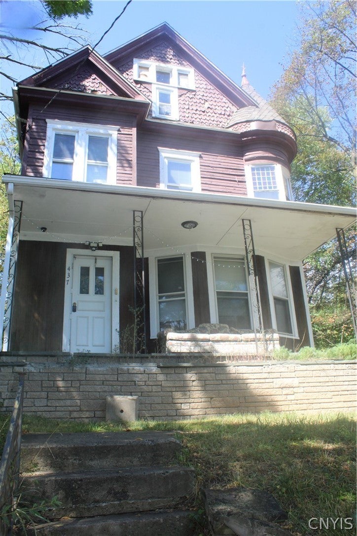 437 Clarendon Street — photo