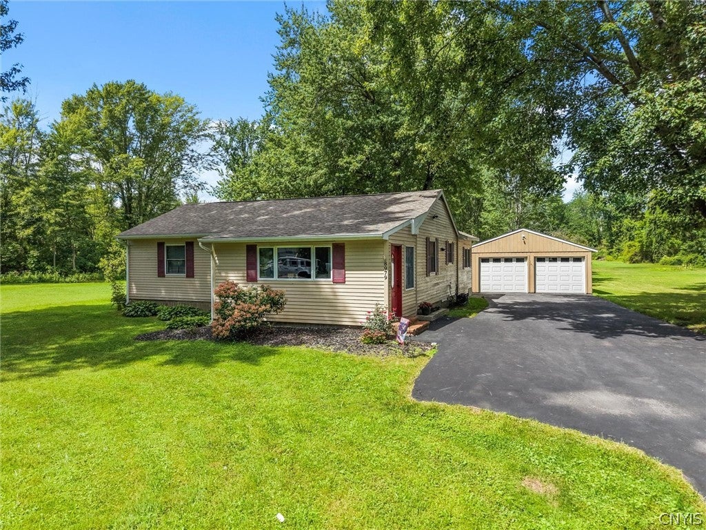 8983 Tyler Road — photo