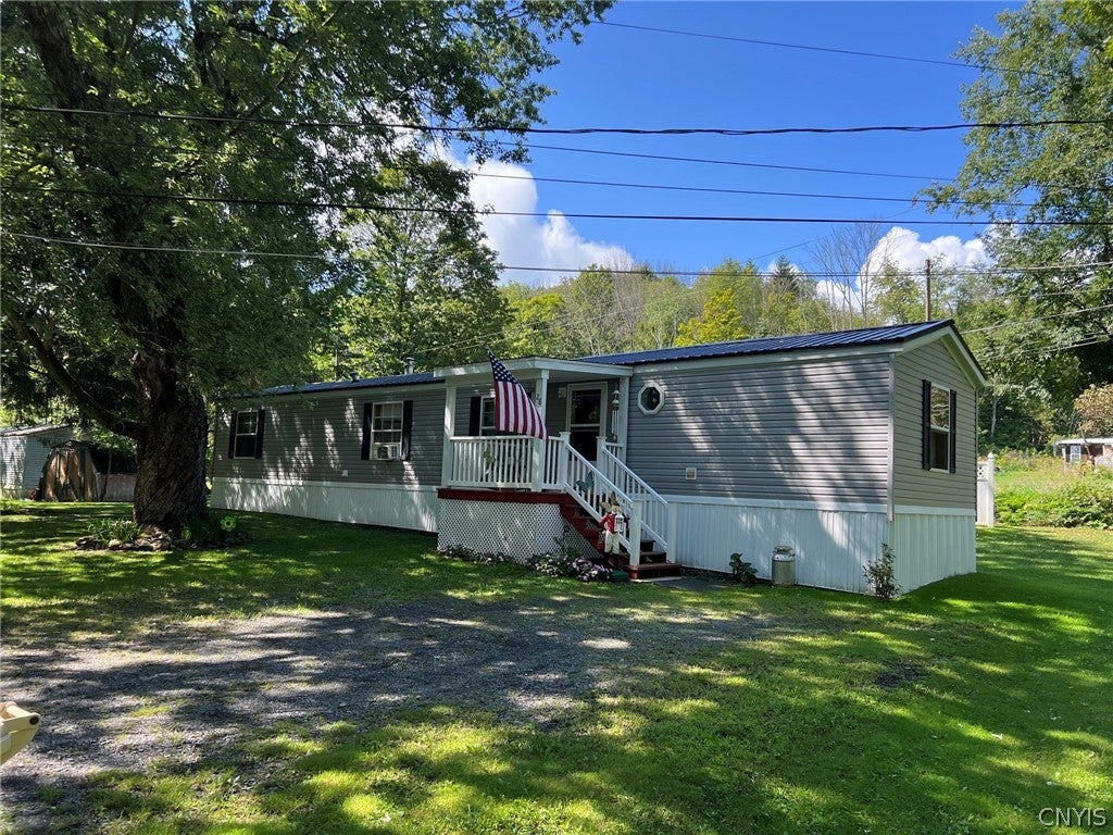 28 Horseshoe Dr — photo