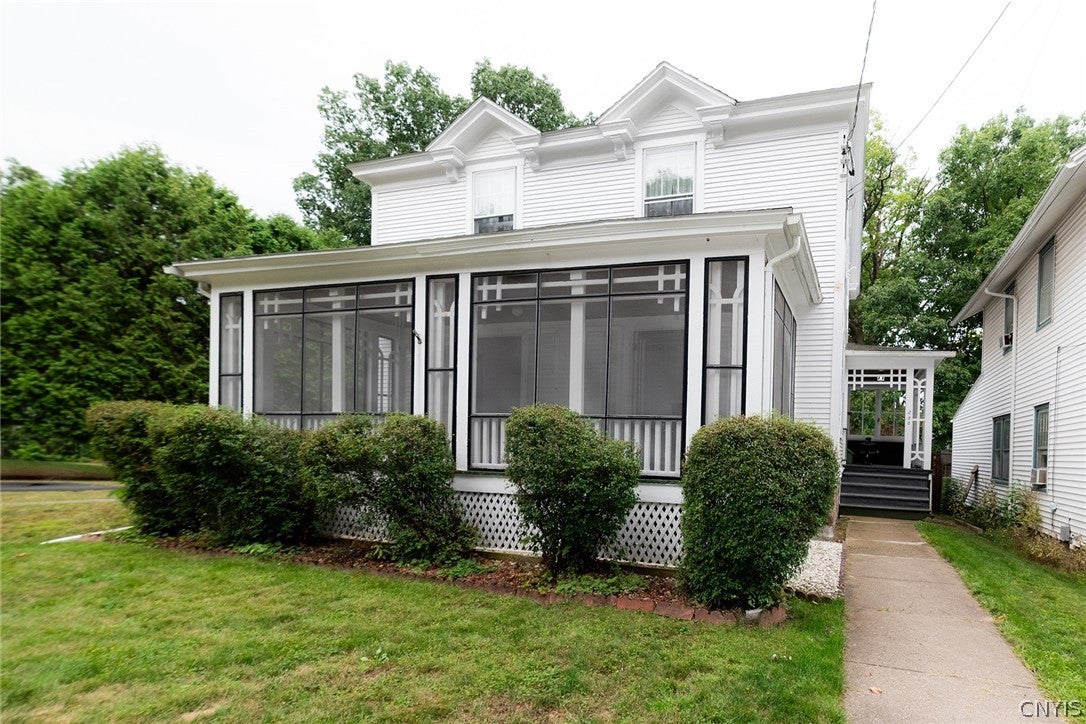 250 Rider Avenue — photo