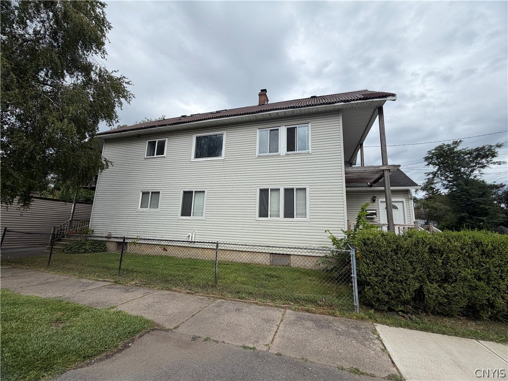 1230 Thorn Street — photo