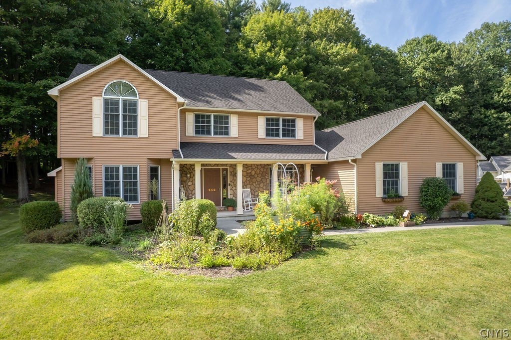 412 Hourglass Lane — photo