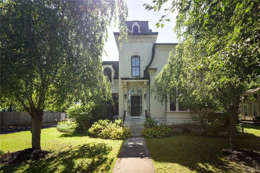 215 Ten Eyck Street — photo
