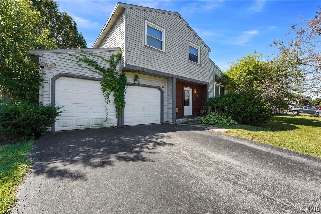 8152 Scotia Lane — photo