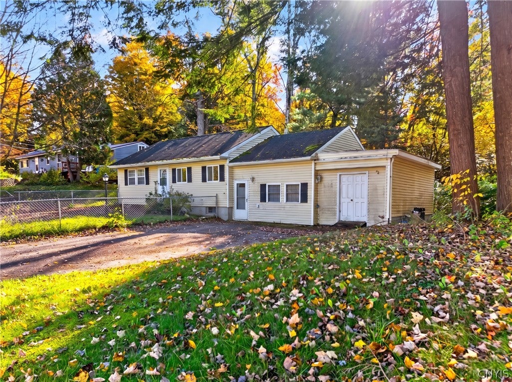 7908 New Floyd Road — photo