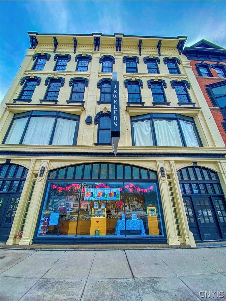 10 Genesee Street — photo
