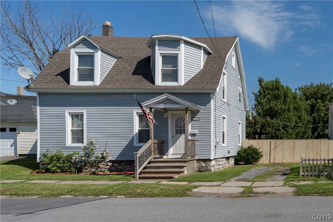 744 Lansing Street — photo