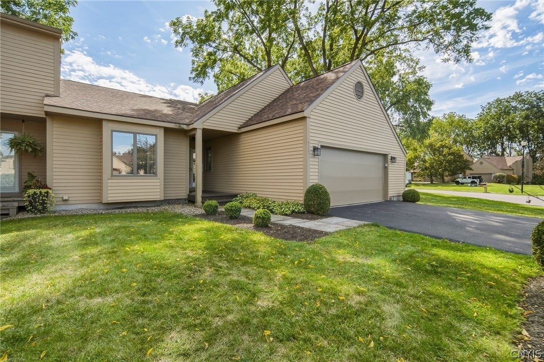 212 White Heron Circle — photo