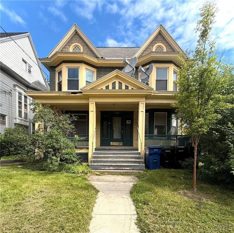 1115 E Genesee Street — photo
